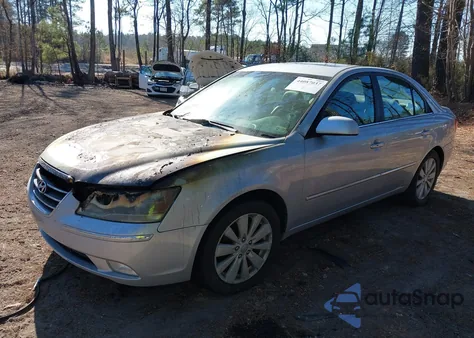 2010 Hyundai Sonata Limited z USA, uszkodzony, nr VIN 5NPEU4AC0AH627358